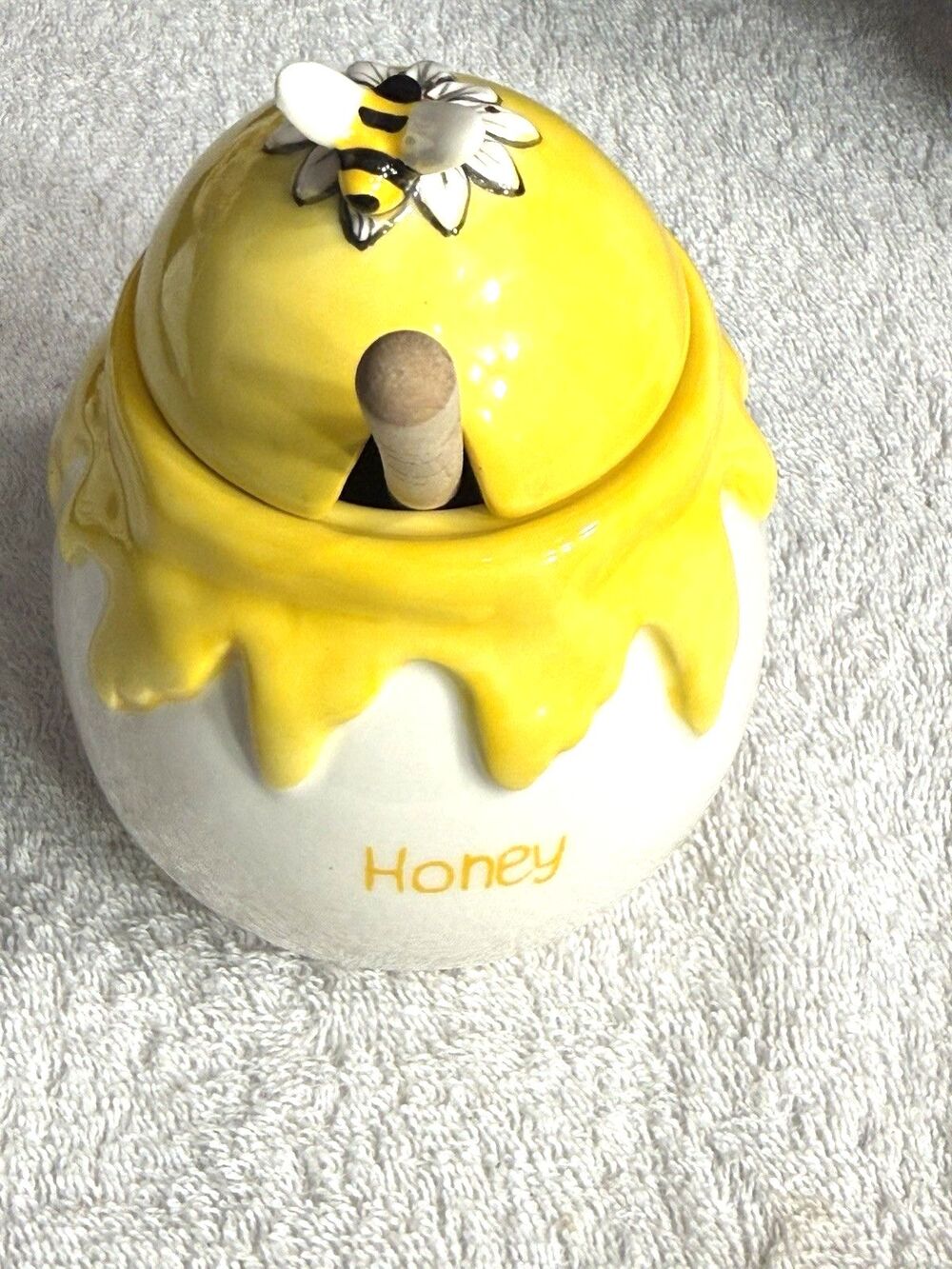 Blue Sky Clayworks Bee Honey Pot With Wooden Dipper 2020 Lid Unused Decor
